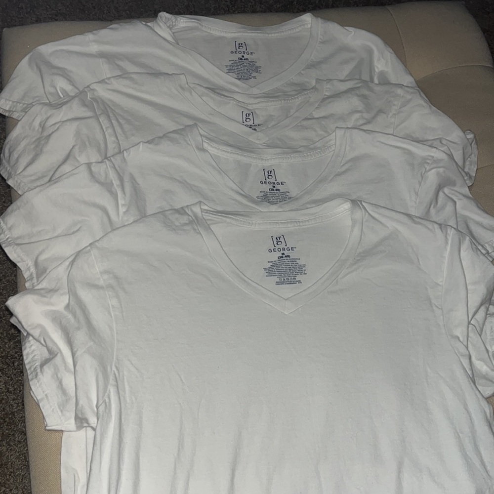 George Men’s 4 pack of V Neck White T-shirts Size Medium